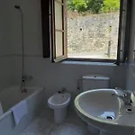 Rurales La Escuela * Buelles